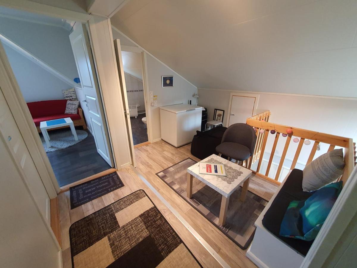 1 Room In The Yellow House, Close To Airport & Lofoten Evenskjer Екстер'єр фото
